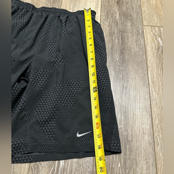🖤 men’s Nike Dri - Fit shorts with inner shorts new condition. - Picture 2 of 8